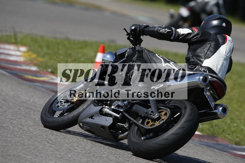 /Archiv-2024/29 12.06.2024 MOTO.CH Track Day ADR/Gruppe blau/65